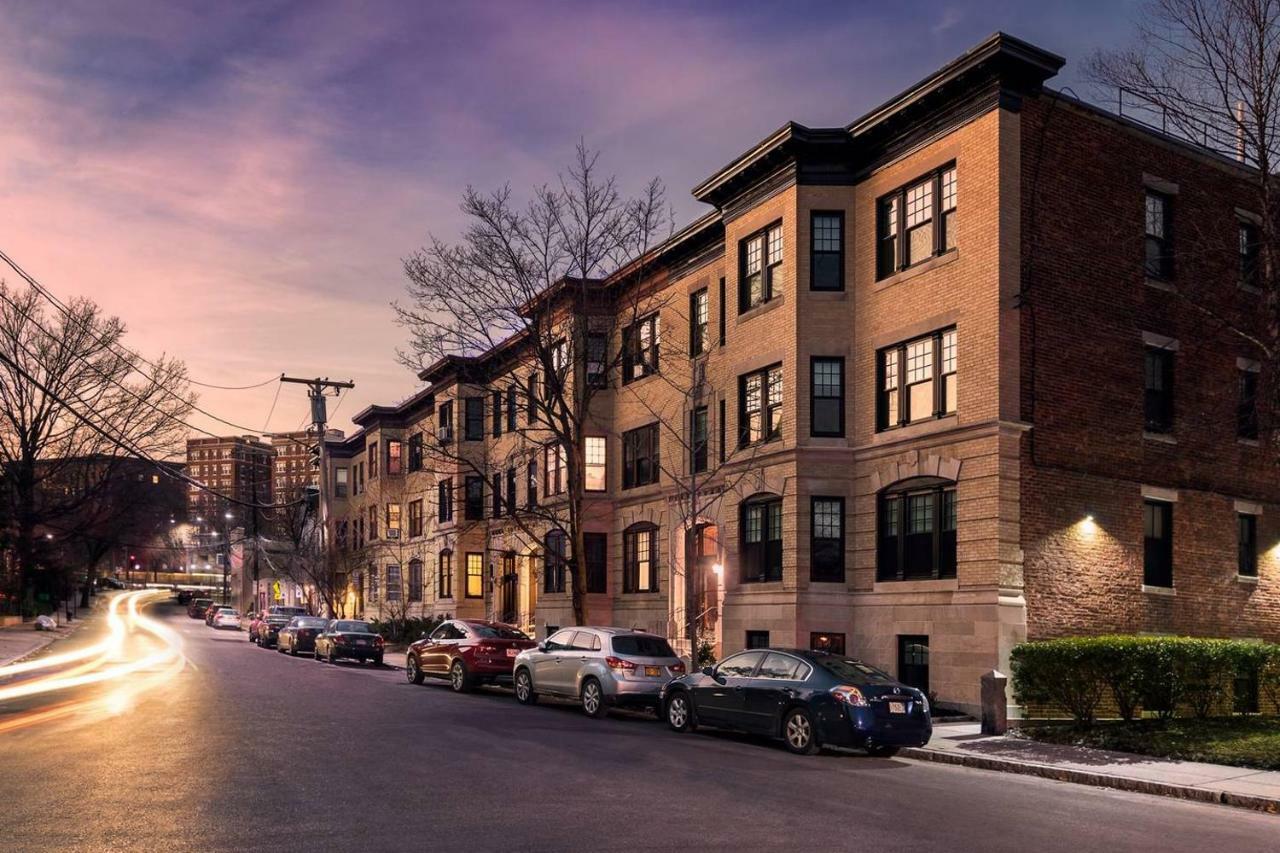 Stylish Studio In Brookline-5Min Train To Boston.. #2 Экстерьер фото