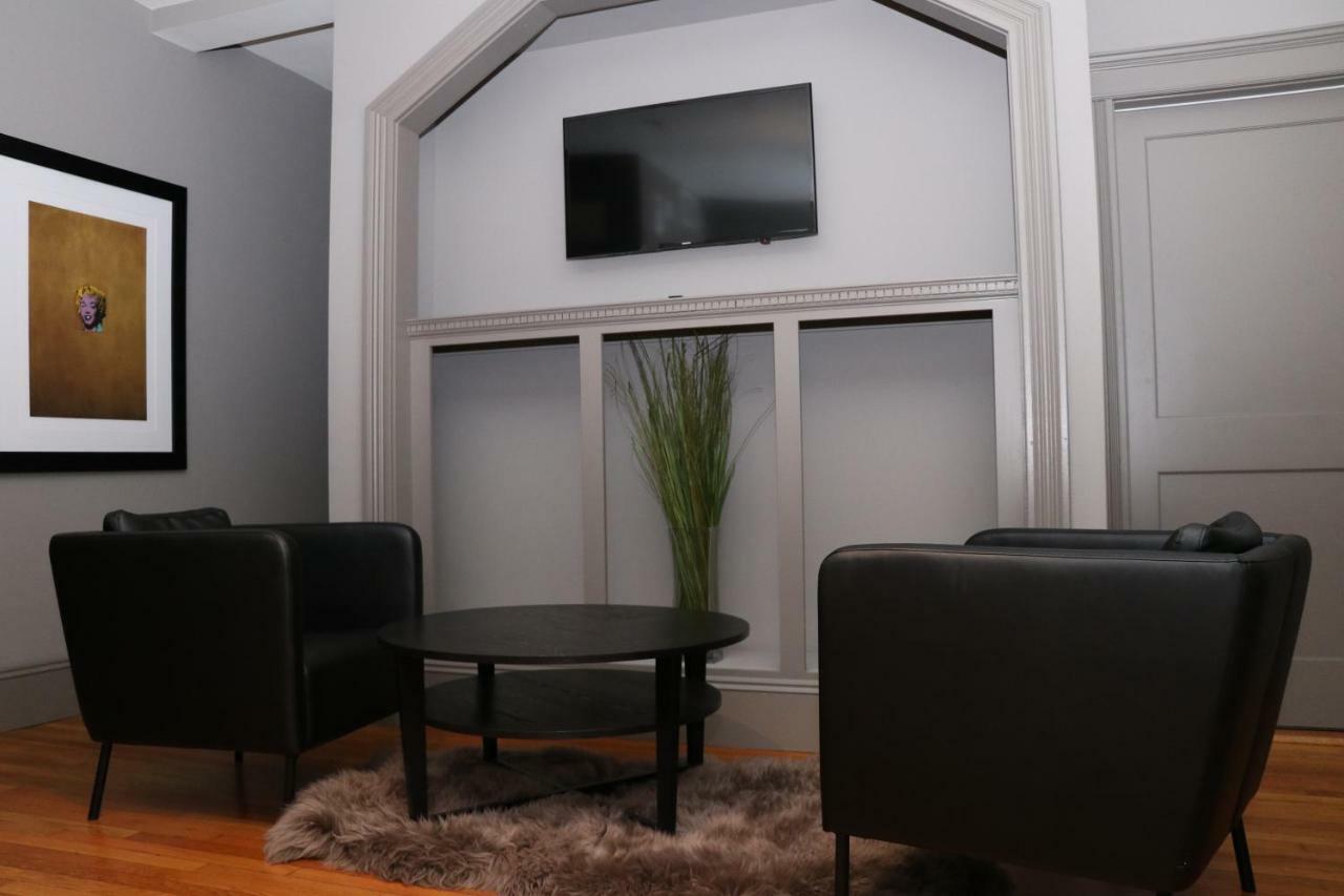 Stylish Studio In Brookline-5Min Train To Boston.. #2 Экстерьер фото